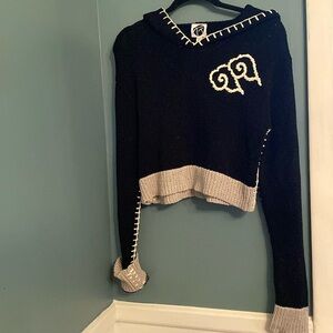 Yan yan knits - women’s small - long sleeve be hooded sweater - black/white